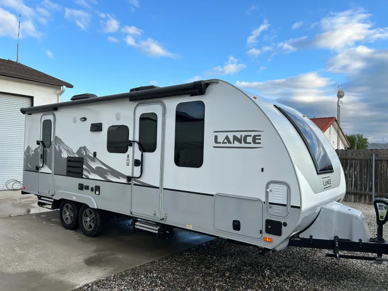 2021 Lance 2185 Travel Trailer