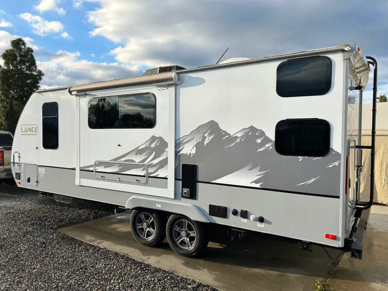 used Travel Trailers Lance Lance for sale, in Redlands, CA Thumbnail 2