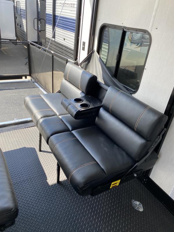 new Toy Haulers Forest River Cherokee Wolf Pack for sale, in Steinbach, MB Thumbnail 20