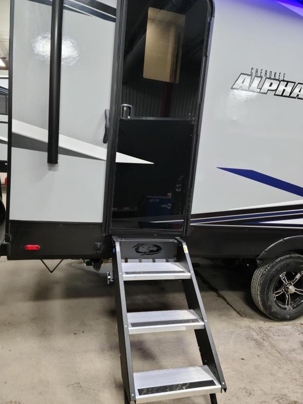 new Travel Trailers Forest River Alpha Wolf for sale, in Steinbach, MB Thumbnail 8