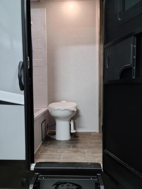 new Travel Trailers Forest River Alpha Wolf for sale, in Steinbach, MB Thumbnail 23