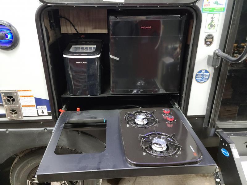 new Travel Trailers Forest River Alpha Wolf for sale, in Steinbach, MB Thumbnail 10