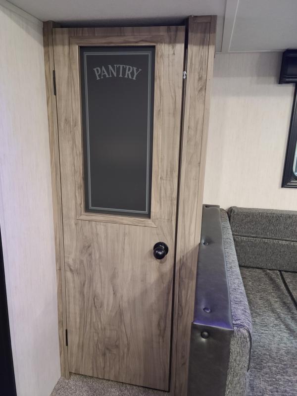 new Travel Trailers Forest River Alpha Wolf for sale, in Steinbach, MB Thumbnail 19