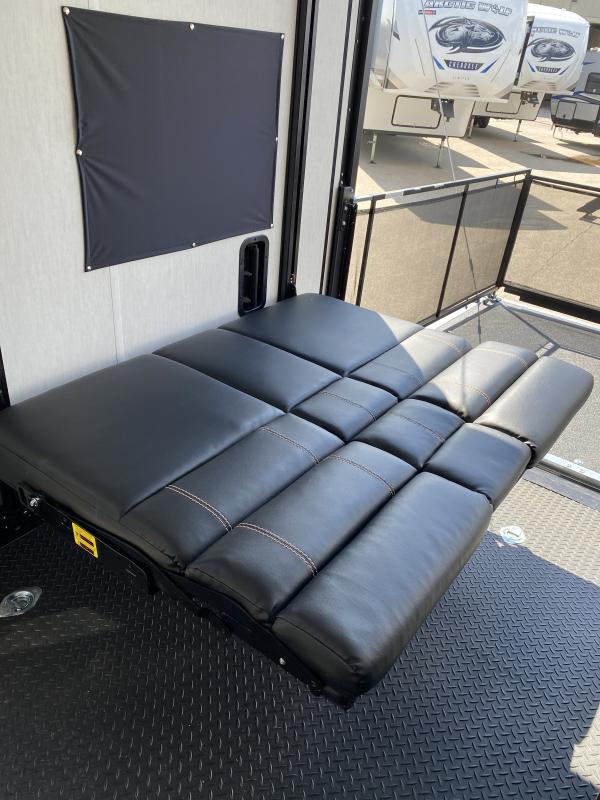 new Toy Haulers Forest River Cherokee Wolf Pack for sale, in Steinbach, MB Thumbnail 21