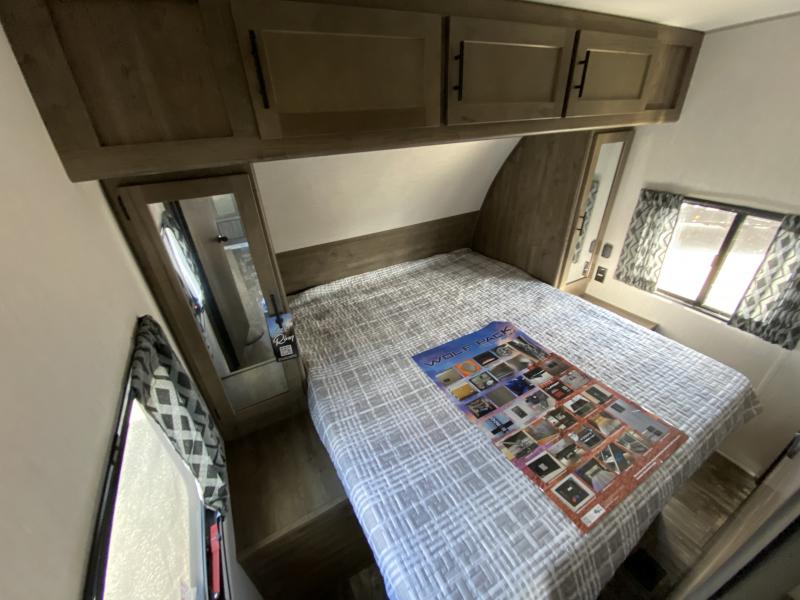 new Toy Haulers Forest River Cherokee Wolf Pack for sale, in Steinbach, MB Thumbnail 24