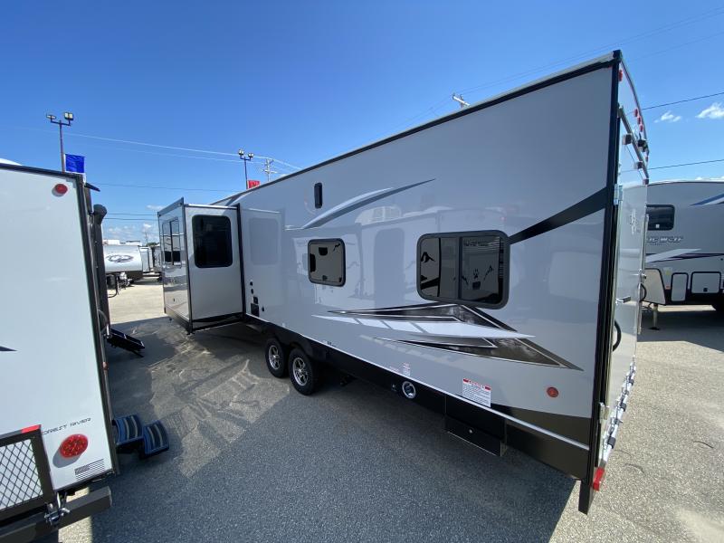 new Toy Haulers Forest River Cherokee Wolf Pack for sale, in Steinbach, MB Thumbnail 4