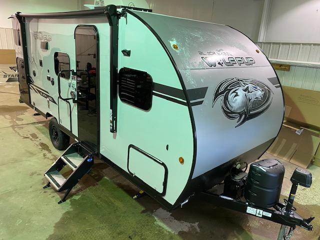 2021 Wolf Pup Limited 17JG Black Label Bunk Model Travel Trailer RV 2021 Wolf Pup Limited 17JG Black Label Bunk Model Travel Trailer RV