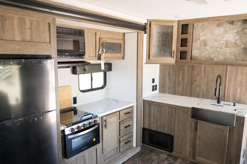 new Toy Haulers Forest River Wolf Pack for sale, in Steinbach, MB Thumbnail 12