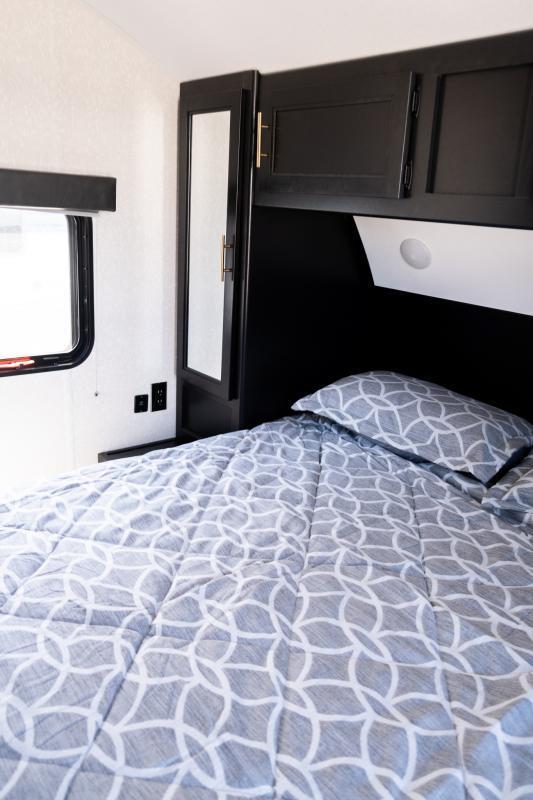 new Travel Trailers Grey Wolf Cherokee for sale, in Steinbach, MB Thumbnail 7