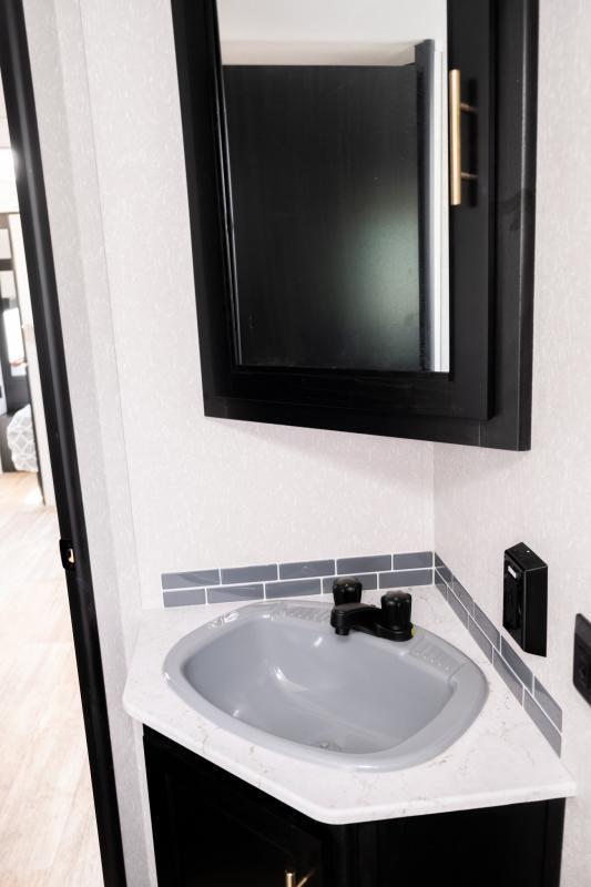 new Travel Trailers Grey Wolf Cherokee for sale, in Steinbach, MB Thumbnail 14