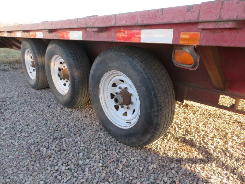 used Equipment / Flatbed Trailers PJ Trailers  for sale, in Humboldt, SD Thumbnail 7