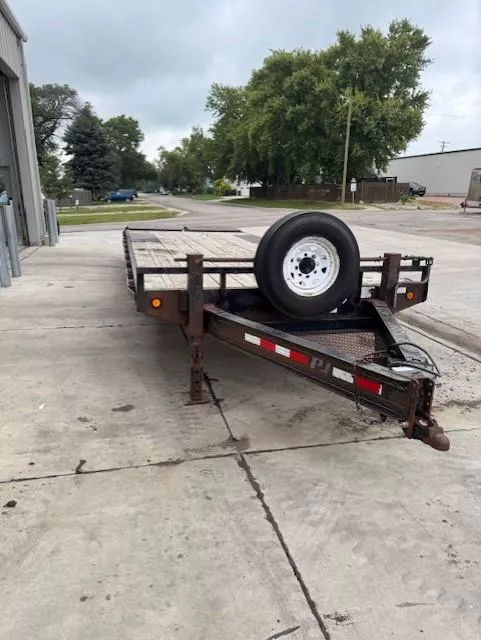 used Equipment / Flatbed Trailers PJ Trailers  for sale, in Osmond, NE Thumbnail 3