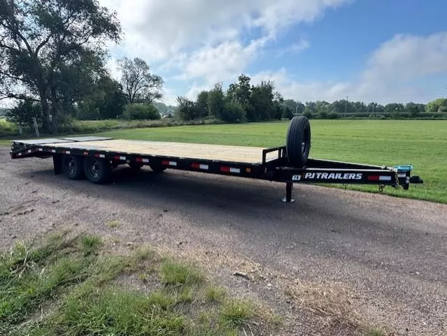 2026 PJ Trailers 24' deckover Equipment Trailer