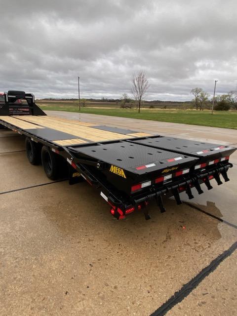 2022 Big Tex Trailers 25' + 5' Gooseneck Dually Flatbed Trailer 2022 Big Tex Trailers 25' + 5' Gooseneck Dually Flatbed Trailer