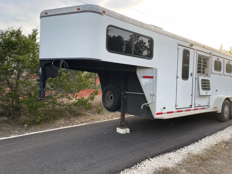 used Horse Trailers Sundowner Trailers  for sale, in Boerne, TX Thumbnail 2