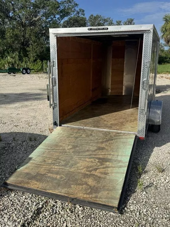 used Cargo (Enclosed) Trailers Arising  for sale, in Saint Cloud, FL Thumbnail 3