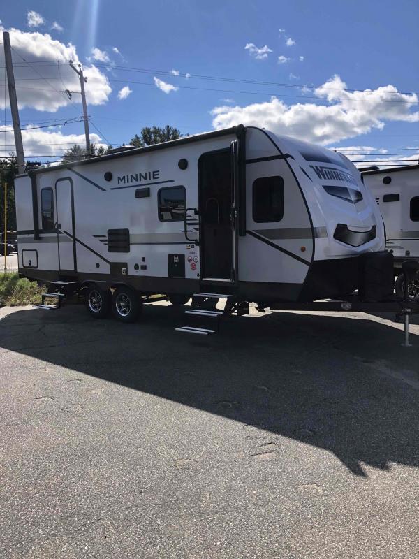 2020 Winnebago 2500FL Minnie 2020 Winnebago 2500FL Minnie
