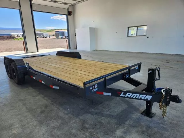 2025 Lamar Trailers Trailer 