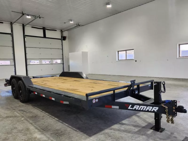 2025 Lamar Trailers Trailer 
