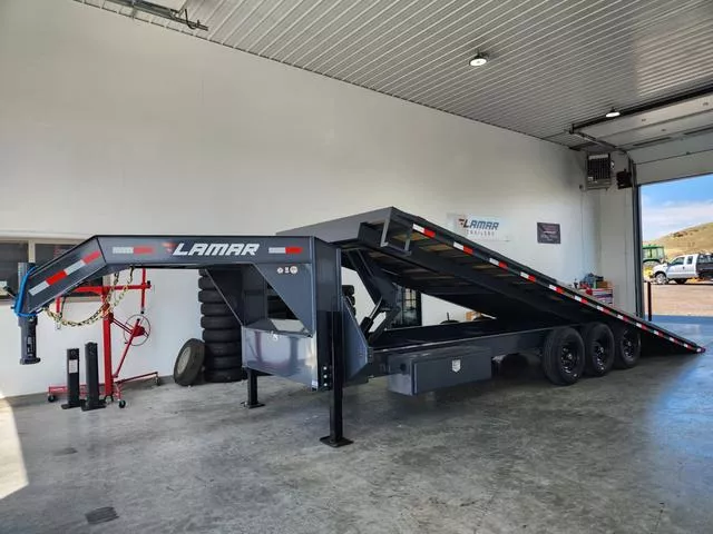 2026 Lamar Trailers Trailer 