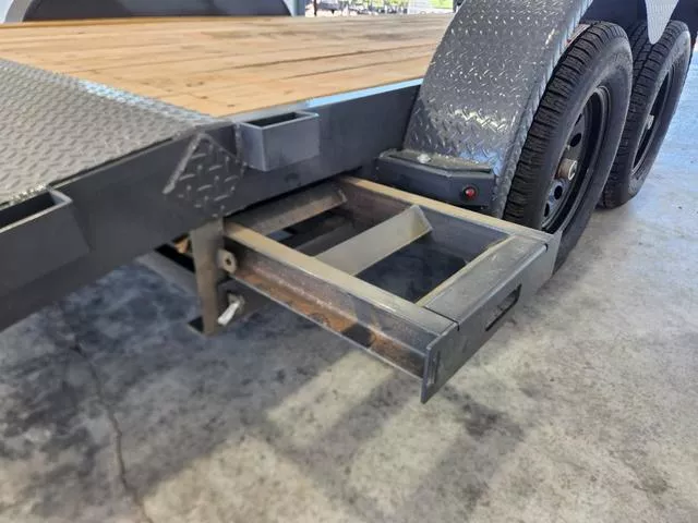 new Car Haulers / Racing Trailers Lamar Trailers  for sale, in Great Falls, MT Thumbnail 4