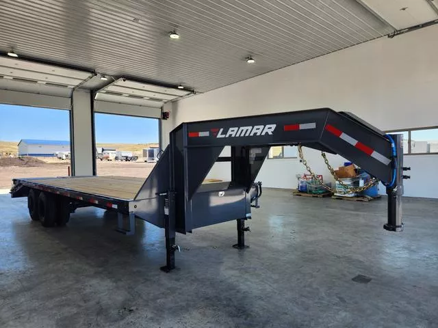 2026 Lamar Trailers Trailer 