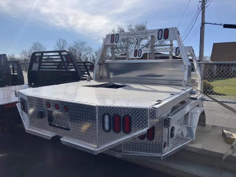 Bradford Built 84" x 84" Aluminum Workbed (41" Cab to Axle)