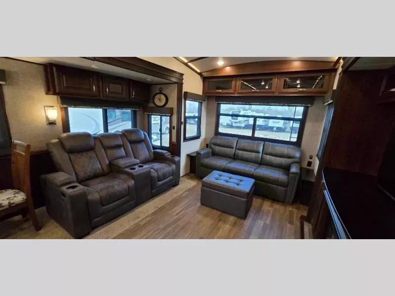 used Fifth Wheel Trailers Jayco Pinnacle for sale, in La Feria, TX Thumbnail 14