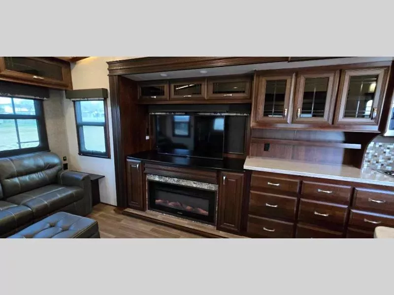 used Fifth Wheel Trailers Jayco Pinnacle for sale, in La Feria, TX Thumbnail 13