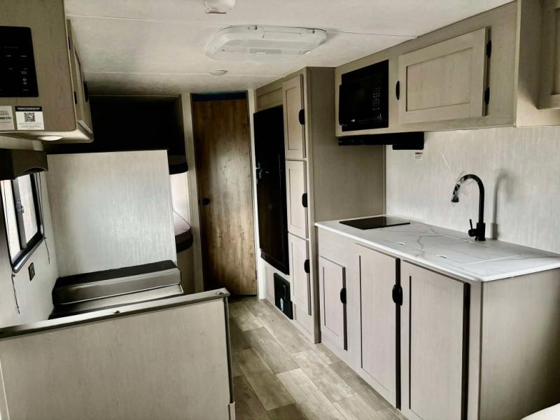 new Travel Trailers Coachmen Clipper for sale, in La Feria, TX Thumbnail 4
