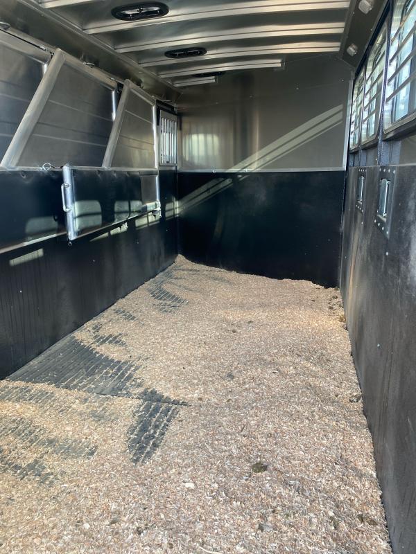 used Stock / Stock Combo Trailers Logan Coach  for sale, in Laurel, MT Thumbnail 4