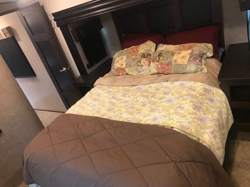 used Fifth Wheel Trailers Jayco North Point for sale, in Laurel, MT Thumbnail 7