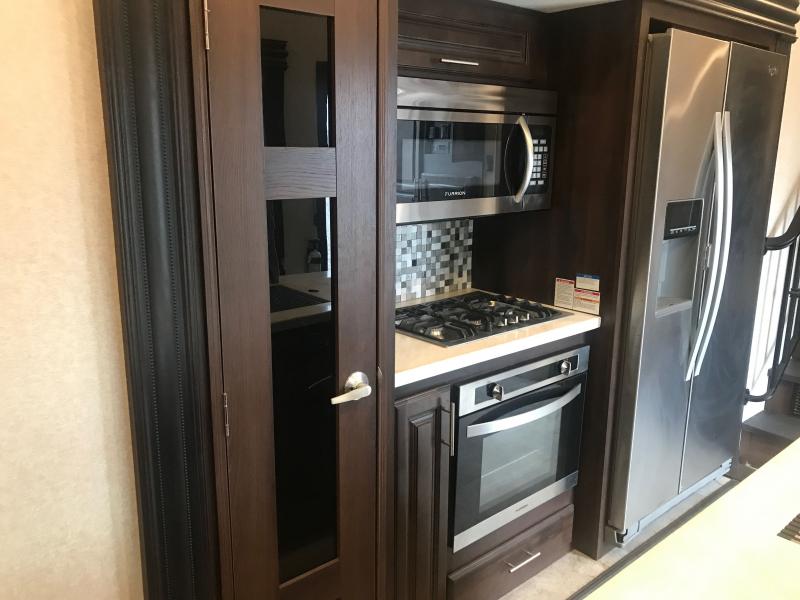 used Fifth Wheel Trailers Jayco North Point for sale, in Laurel, MT Thumbnail 12