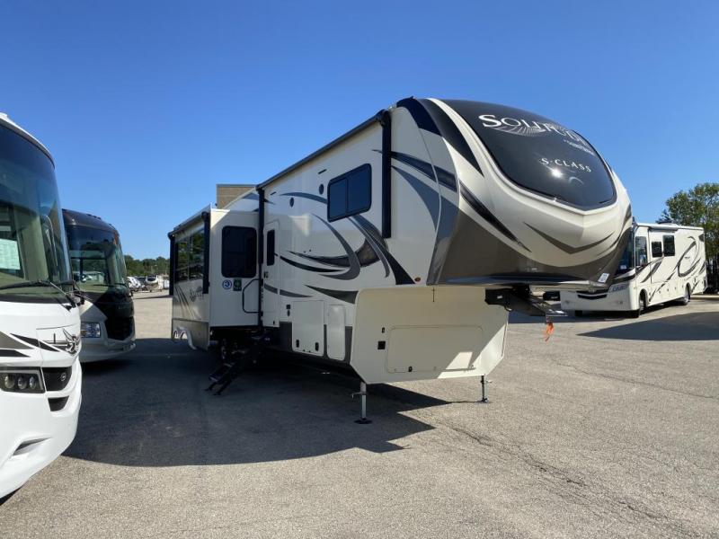 2021 Grand Design RV SOLITUDE S-CLASS 3740BH 2021 Grand Design RV SOLITUDE S-CLASS 3740BH