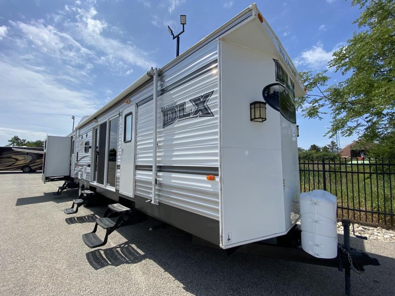 2015 Forest River WILDWOOD DLX 402QBQ 2015 Forest River WILDWOOD DLX 402QBQ