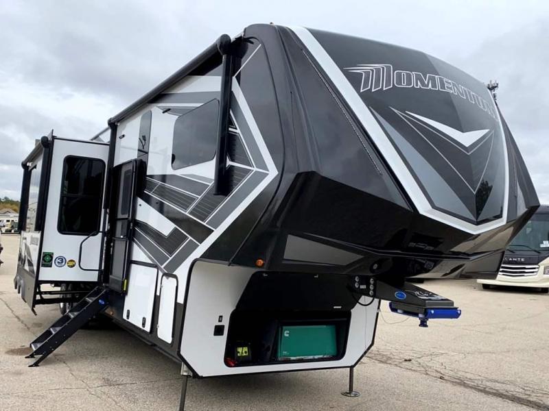 2021 Grand Design RV MOMENTUM 397TH 2021 Grand Design RV MOMENTUM 397TH