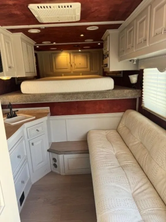 used Horse Trailers Platinum Coach  for sale, in San Angelo, TX Thumbnail 7