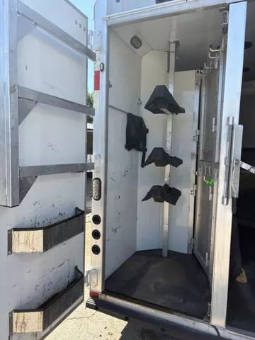 used Horse Trailers Lakota  for sale, in San Angelo, TX Thumbnail 6