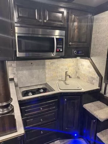 used Horse Trailers Bloomer  for sale, in San Angelo, TX Thumbnail 8