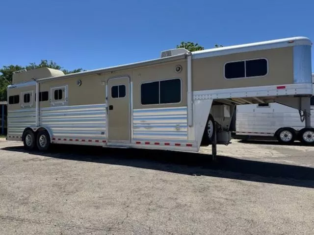 used Horse Trailers Platinum Coach  for sale, in San Angelo, TX image-0
