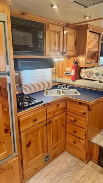 used Horse Trailers Bloomer  for sale, in San Angelo, TX Thumbnail 9