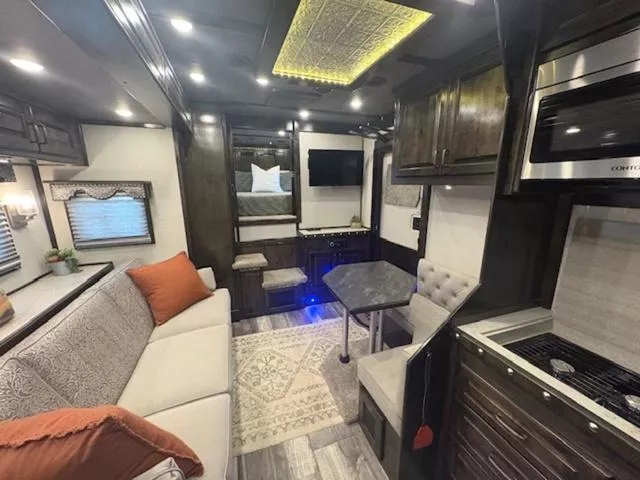 used Horse Trailers Bloomer  for sale, in San Angelo, TX Thumbnail 12