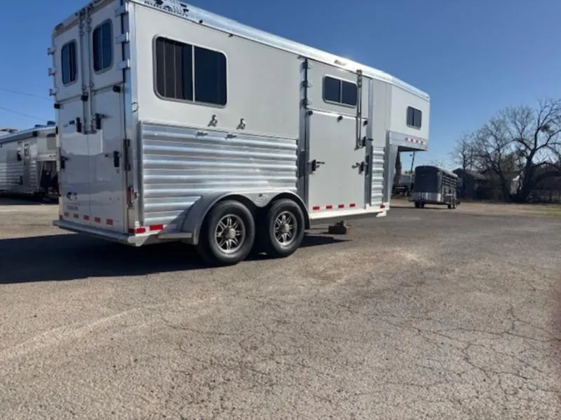 used Horse Trailers 4-Star Trailers  for sale, in San Angelo, TX Thumbnail 5