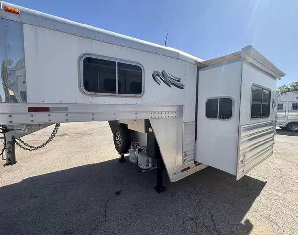 used Horse Trailers Platinum Coach  for sale, in San Angelo, TX Thumbnail 8