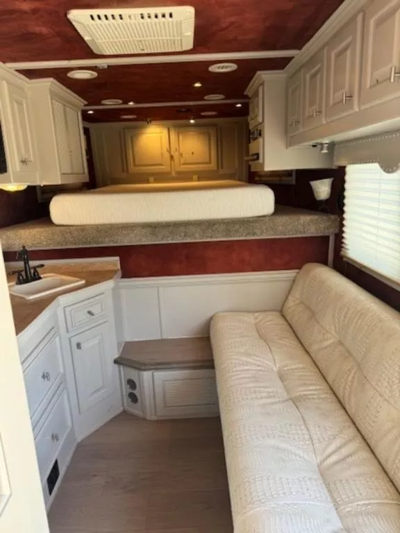 used Horse Trailers Platinum Coach  for sale, in San Angelo, TX Thumbnail 7