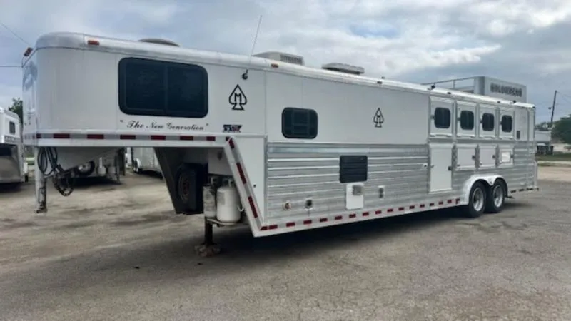 used Horse Trailers Bloomer  for sale, in San Angelo, TX Thumbnail 3