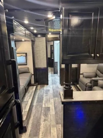 used Horse Trailers Bloomer  for sale, in San Angelo, TX Thumbnail 7