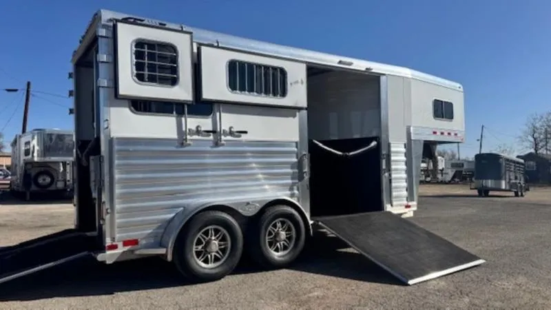 used Horse Trailers 4-Star Trailers  for sale, in San Angelo, TX Thumbnail 4
