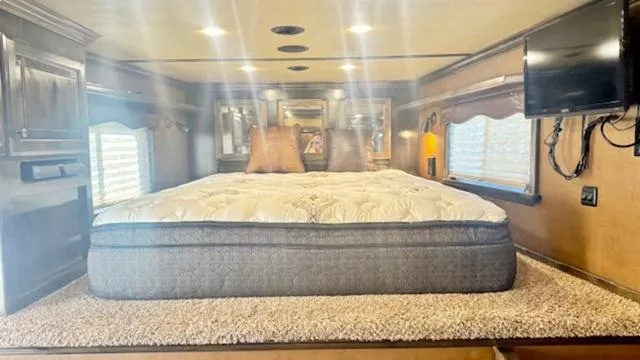 used Horse Trailers Platinum Coach  for sale, in San Angelo, TX Thumbnail 10