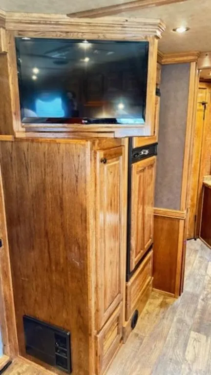 used Horse Trailers Cimarron Trailers  for sale, in San Angelo, TX Thumbnail 9